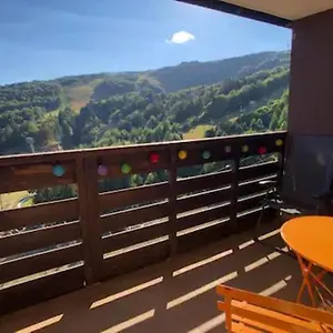 Appartement 7 Couchages Et Bebe Au Pied Des Pistes, Besse-et-Saint-Anastaise